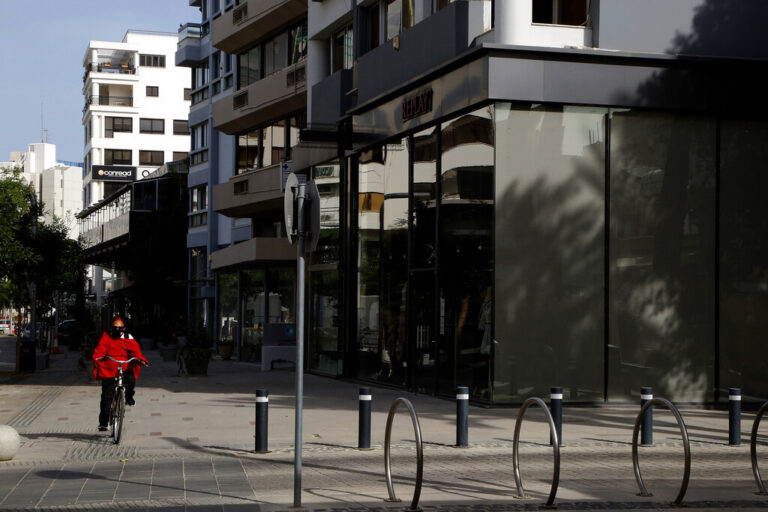 Ένα βήμα πιο κοντά στην κανονικότητα η Κύπρος, «ανάσα» ξανά για την αγορά (VID)