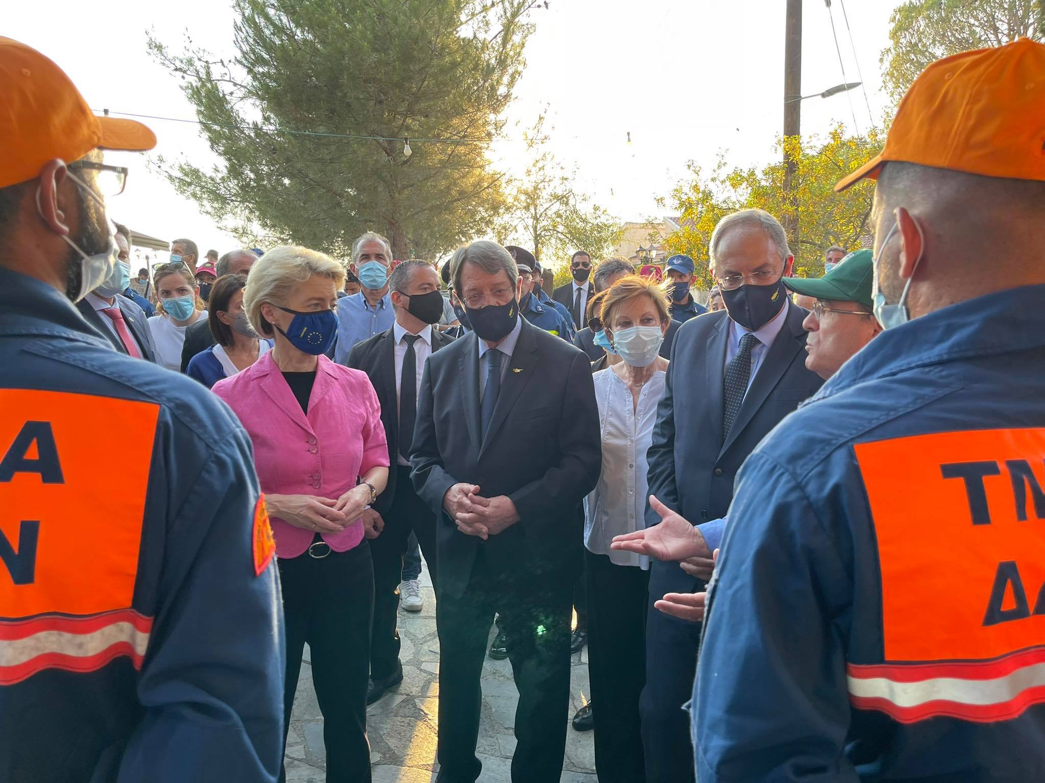 Στην Ορά η Ούρσουλα: Εξήγγειλε στήριξη €18 εκ. για ενίσχυση της Πυροσβεστικής