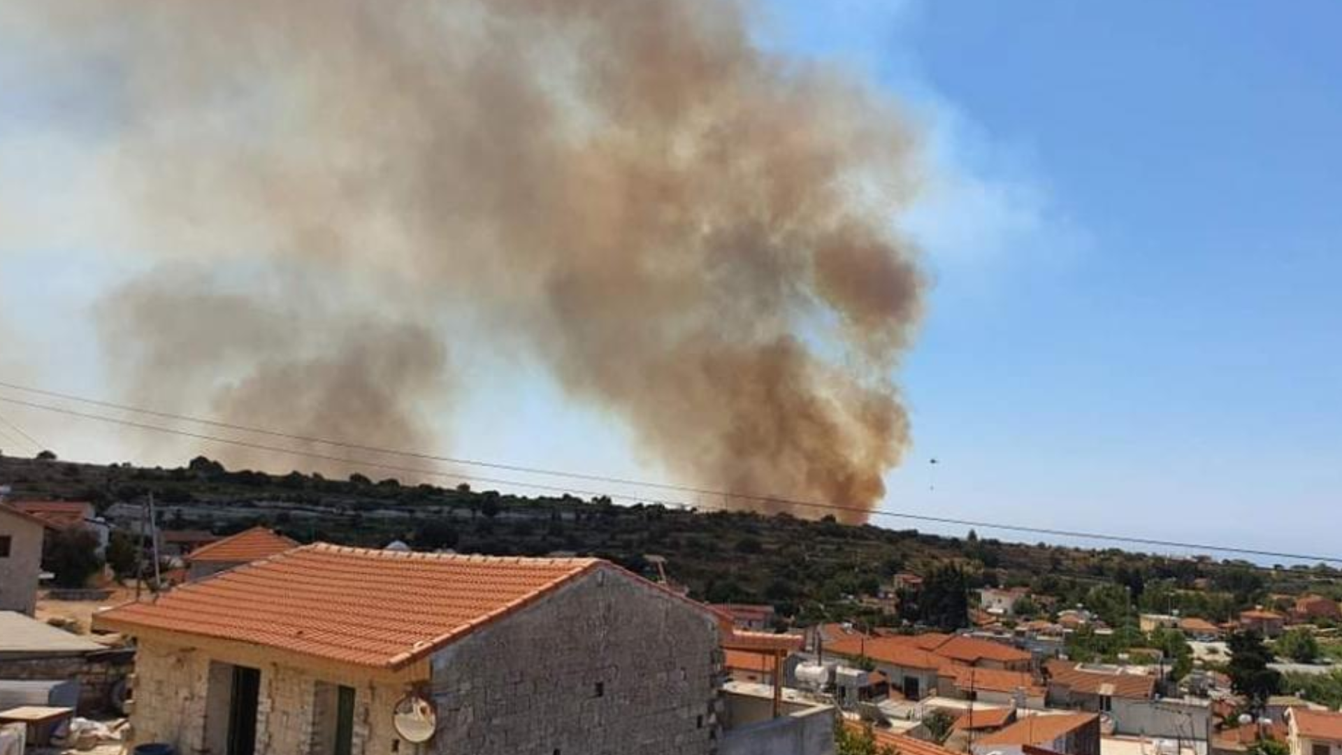 Μεγάλη πυρκαγιά απείλησε την Πάχνα: Ψάχνουν τα αίτια από το σημείο μηδέν