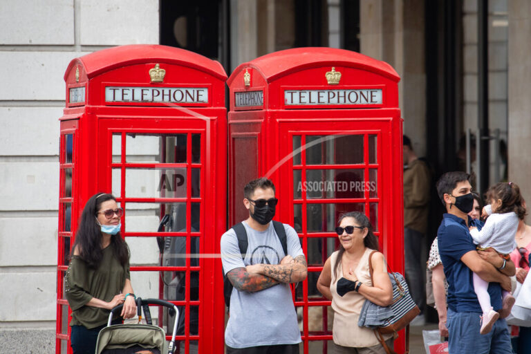 Η Αγγλία θα καταργήσει την καραντίνα για παιδιά και πλήρως εμβολιασμένους