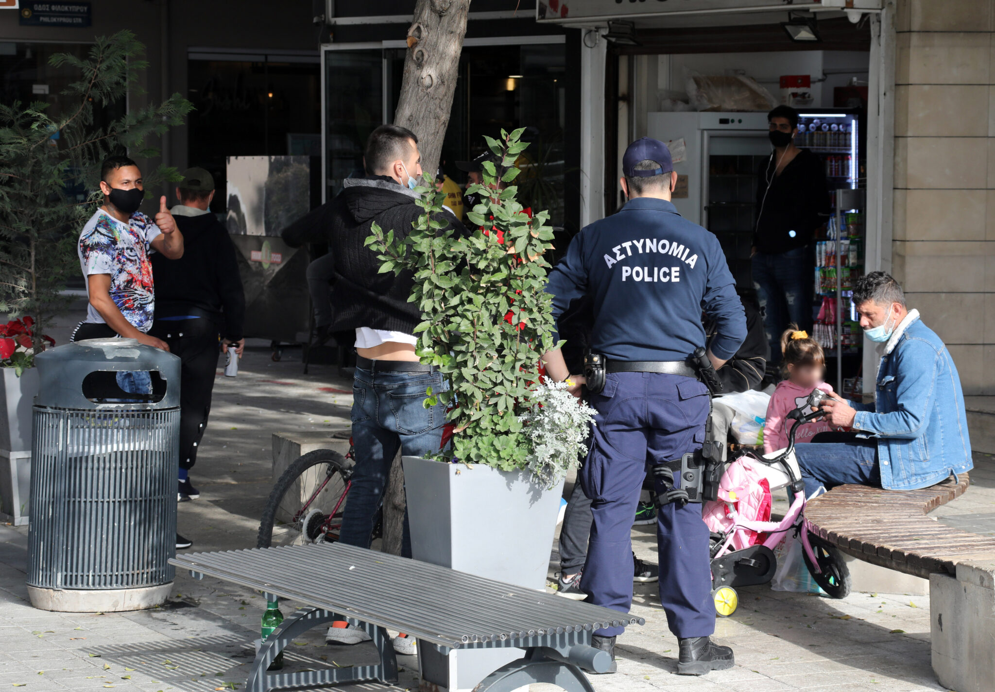 Κορωνο-εξώδικα σε 45 πολίτες για παραβίαση μέτρων, καταγγέλθηκε υποστατικό