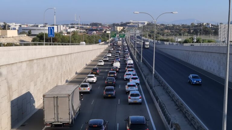 Το συζητάει η ΟΕΒ για ευέλικτο ωράριο με σκοπό την απάμβλυνση του κυκλοφοριακού