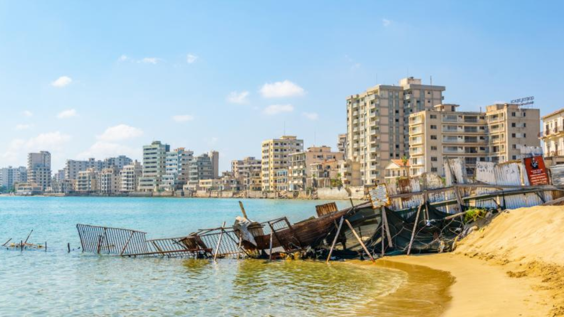 Ένας χρόνος από τη μέρα που "άνοιξε" για επισκέψεις το Βαρώσι (ΒΙΝΤΕΟ)