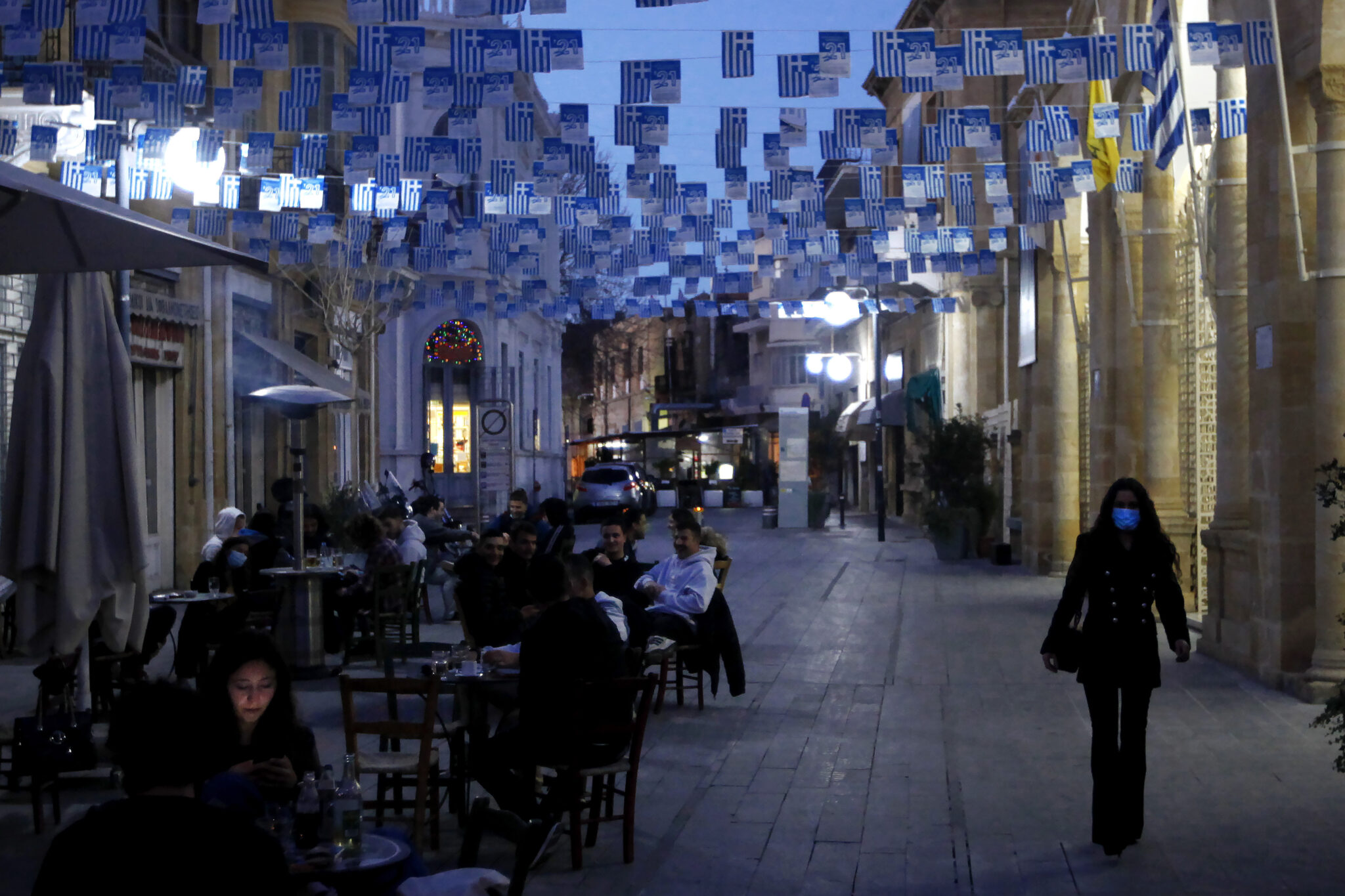 Πόσα θα κοστίζει η έξοδος μας αν επιβεβαιωθούν οι αυξήσεις που προβλέπονται;