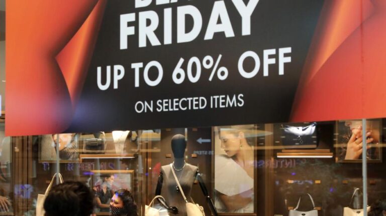 Black Friday: Τι πρέπει να προσέξουμε για να μην πιαστούμε κορόιδα (ΒΙΝΤΕΟ)