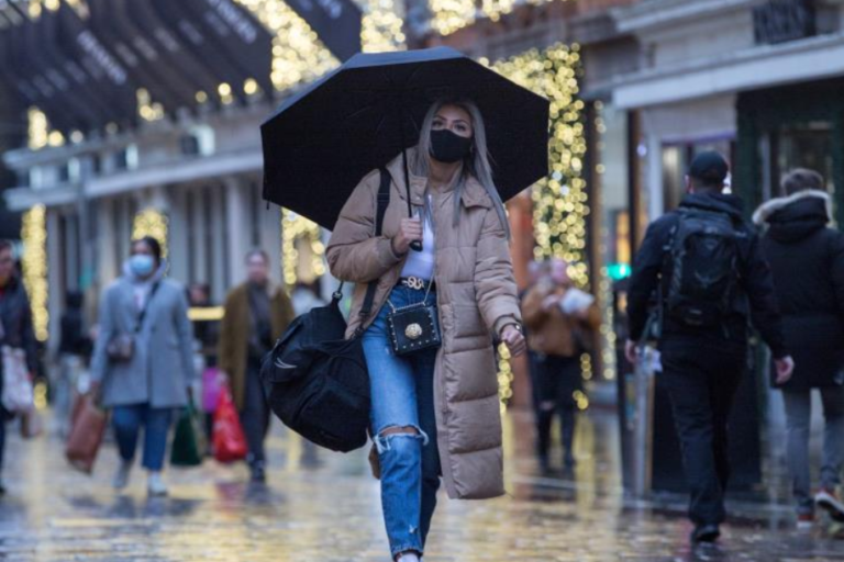 Χριστούγεννα με ήλιο, Πρωτοχρονιά με βροχές: Όσα μας επιφυλάσσει ο καιρός (VID)