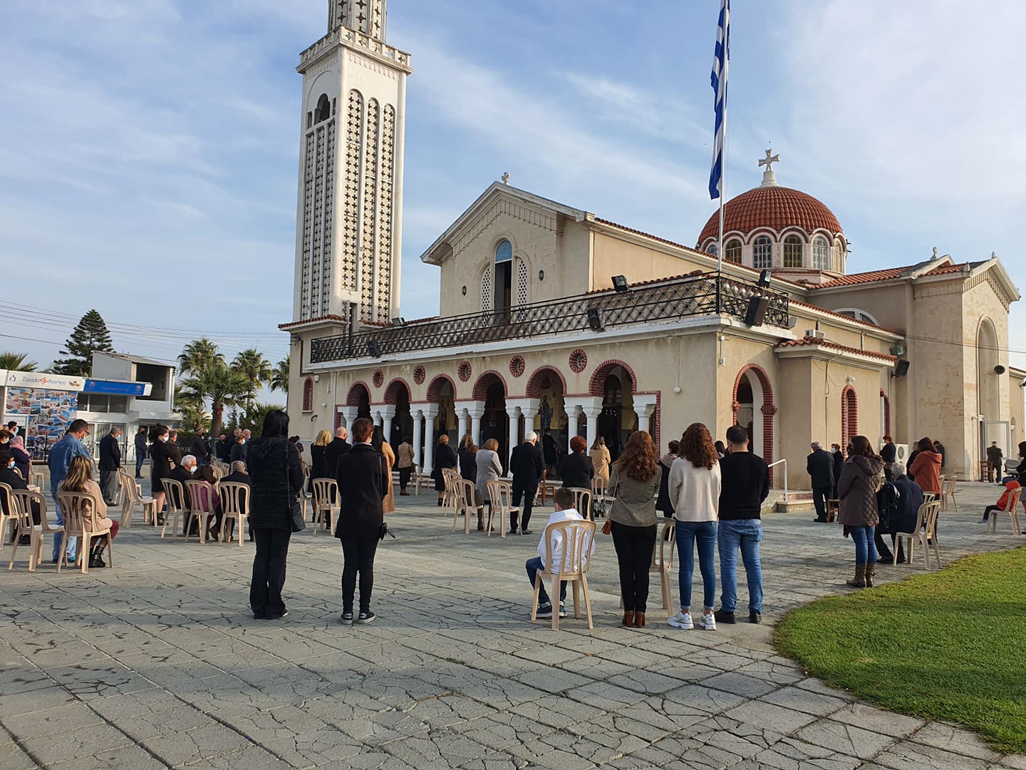 Θεοφάνεια με νέα μέτρα: Αλλάζει από αύριο το πρωτόκολλο για επαφές κρουσμάτων