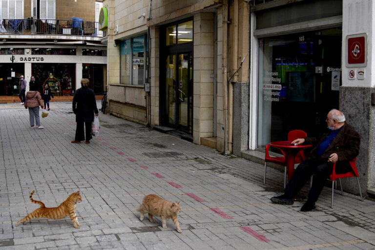 Πότε επιτέλους θα ξεμπερδέψουμε με την πανδημία; (ΒΙΝΤΕΟ)