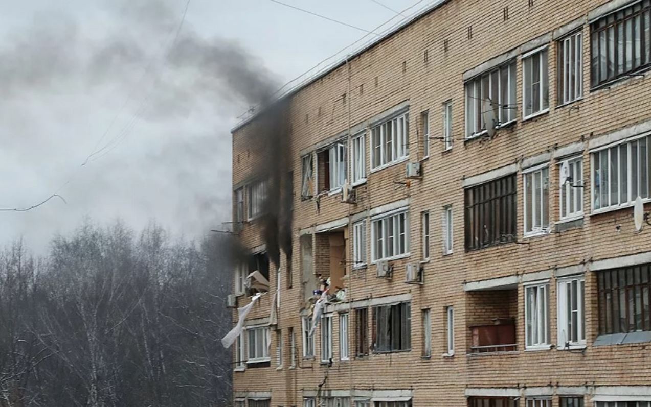 Αγοράκι έπεσε νεκρό μετά τον βομβαρδισμό συγκροτήματος κατοικιών στο Χάρκοβο