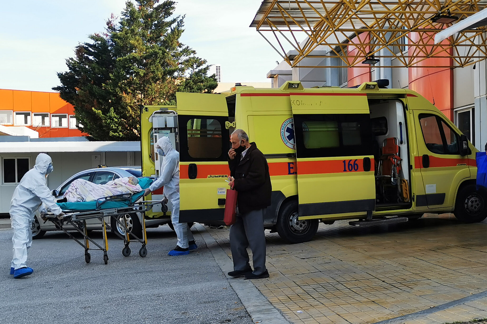 "Έσβησαν" ακόμη 58 ασθενείς, πάνω από 10.000 νέα κρούσματα κορωνοϊού στην Ελλάδα