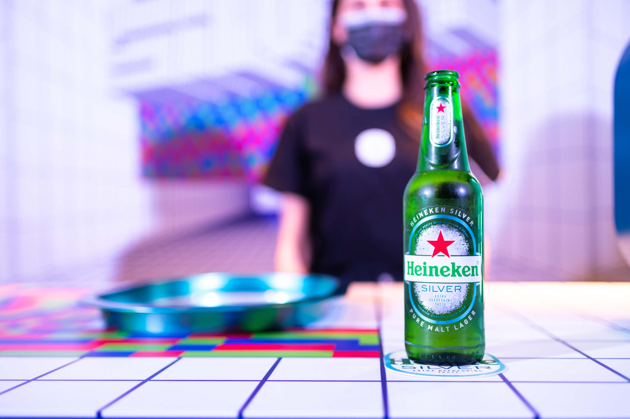 Η νέα Heineken® Silver «βγαίνει» από Metaverse και προσγειώνεται.. In Real Life!