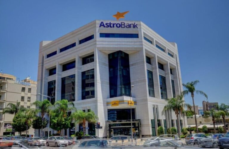 Η AstroBank πρωτοπορεί στα ωφελήματα μητρότητας και πατρότητας