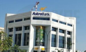 "Mποναμάς" για γονείς της Astrobank: Επεκτείνει άδειες μητρότητας και πατρότητας