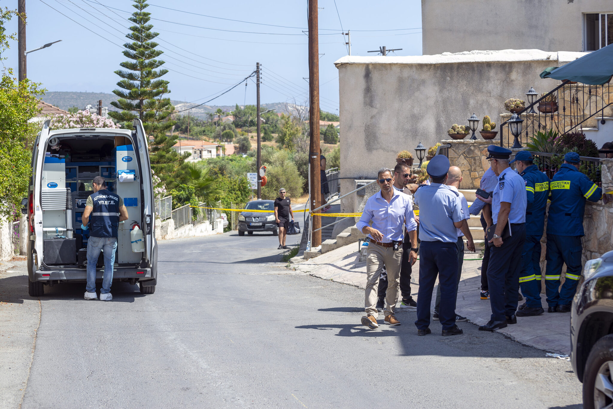 Φρικτό έγκλημα στον Πύργο: "Βγάλαμε τις γυναίκες έξω, είχαν πολλά εγκαύματα"