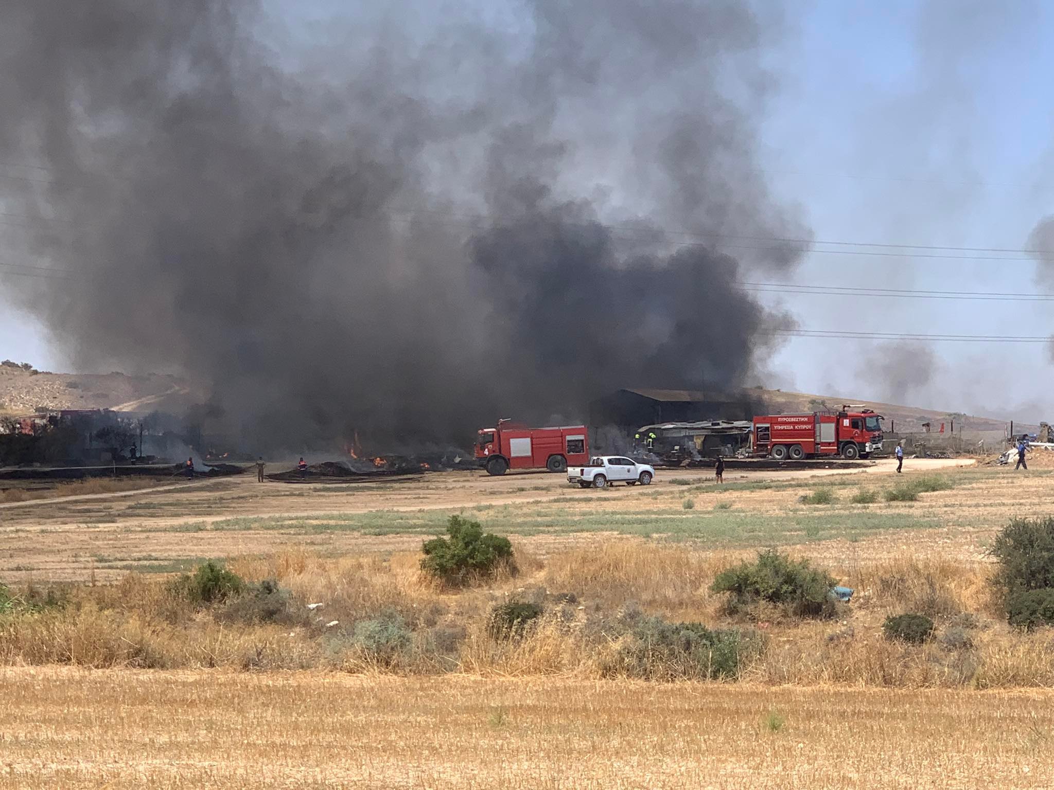 Υπό έλεγχο η πυρκαγιά στο Μαρκί, προκλήθηκαν ζημιές σε δύο υποστατικά