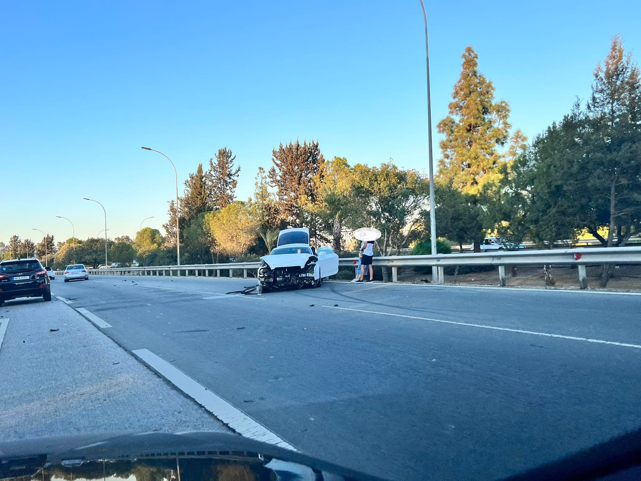 ΦΩΤΟ: Κομφούζιο στην είσοδο της πρωτεύουσας, ατύχημα "παρέλυσε" την κυκλοφορία