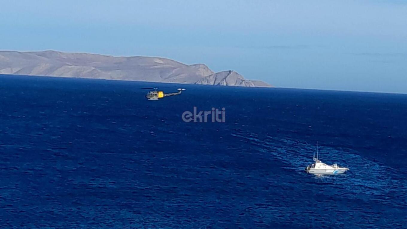 Συναγερμός στο Ηράκλειο: Μονοκινητήριο αεροσκάφος κατέπεσε στη θάλασσα