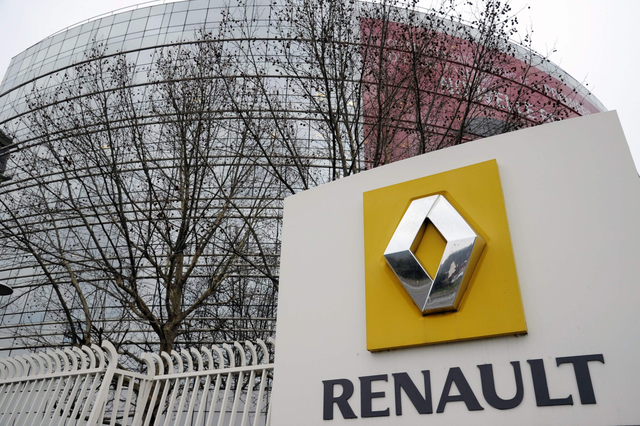 Renault: Αποχώρησε από τη Ρωσία και ανακοίνωσε ζημιές €338 εκατομμύρια 