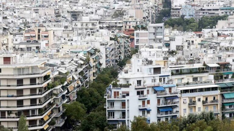 Πέντε Δήμαρχοι εκπέμπουν SOS για τη στατικότητα πολυκατοικιών σε οικισμούς