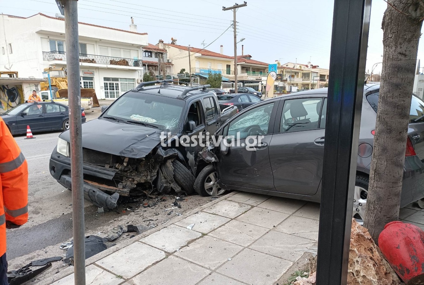 Θανατηφόρο τροχαίο: Φορτηγάκι παρέσυρε πεζό στη Θεσσαλονίκη (ΒΙΝΤΕΟ)