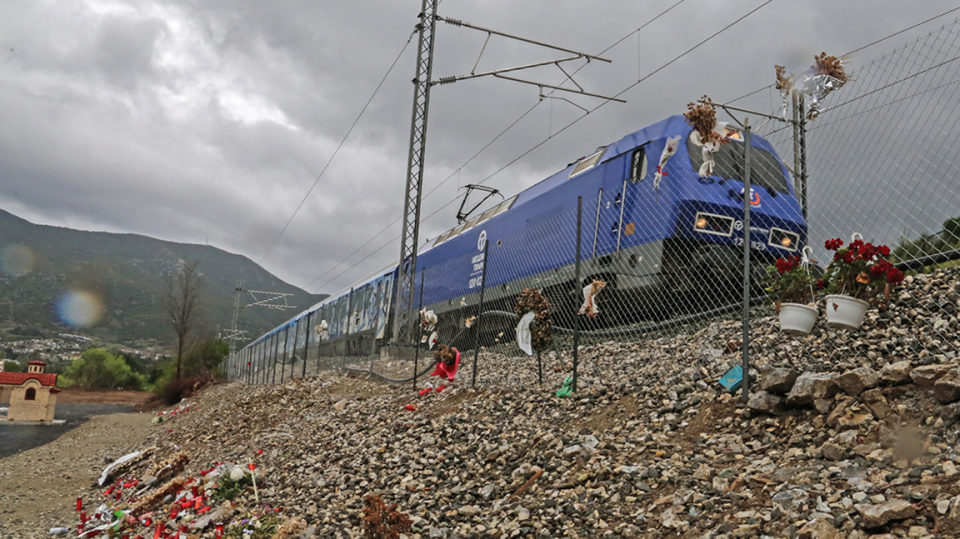 ΒΙΝΤΕΟ: Η στιγμή που το Intercity περνά από το σημείο της μοιραίας σύγκρουσης