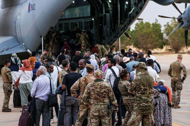 Προσγειώθηκε στο αεροδρόμιο Λάρνακας η τελευταία πτήση της RAF από το Σουδάν