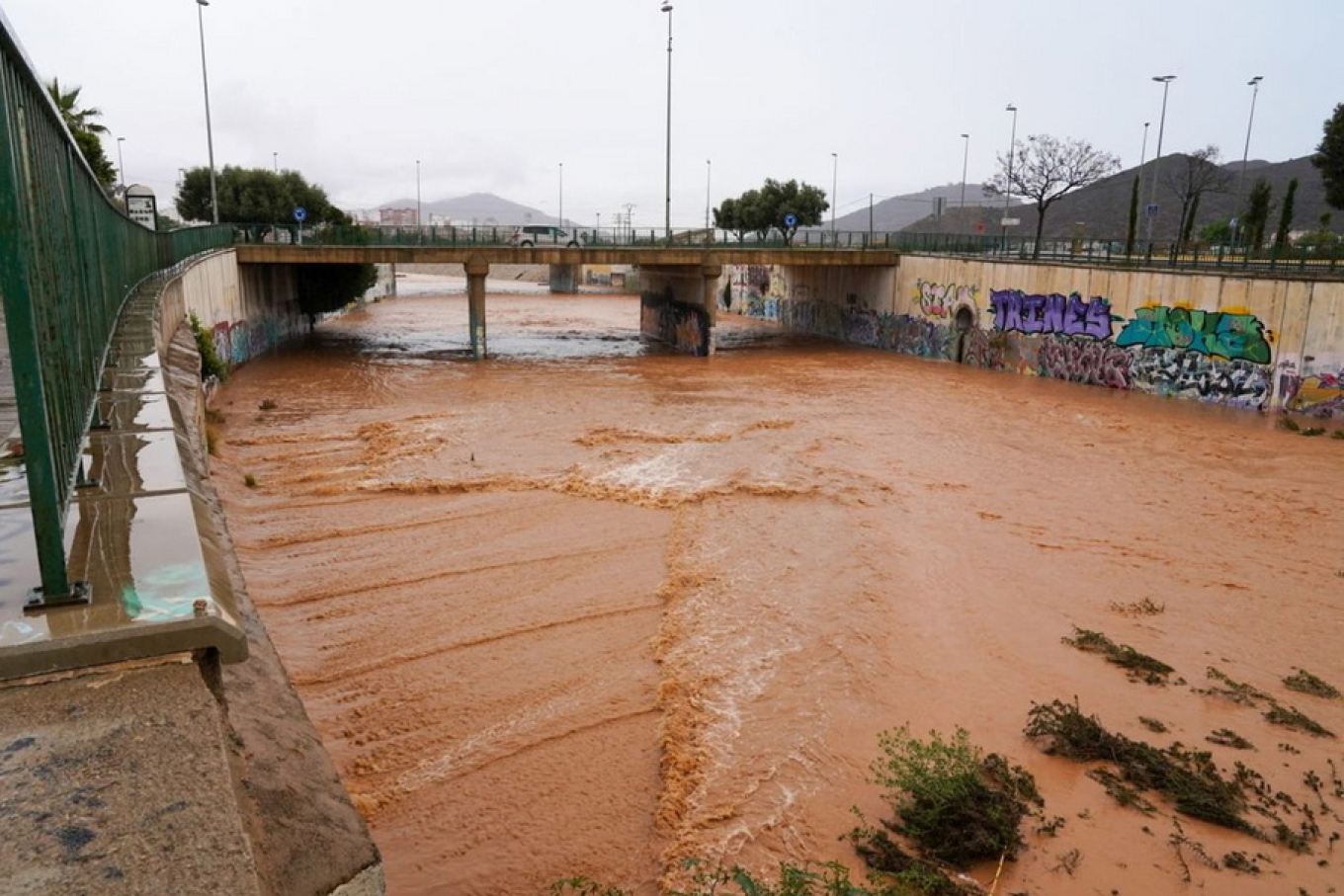 Μεγάλες πλημμύρες σε επαρχίες της νοτιοανατολικής Ισπανίας