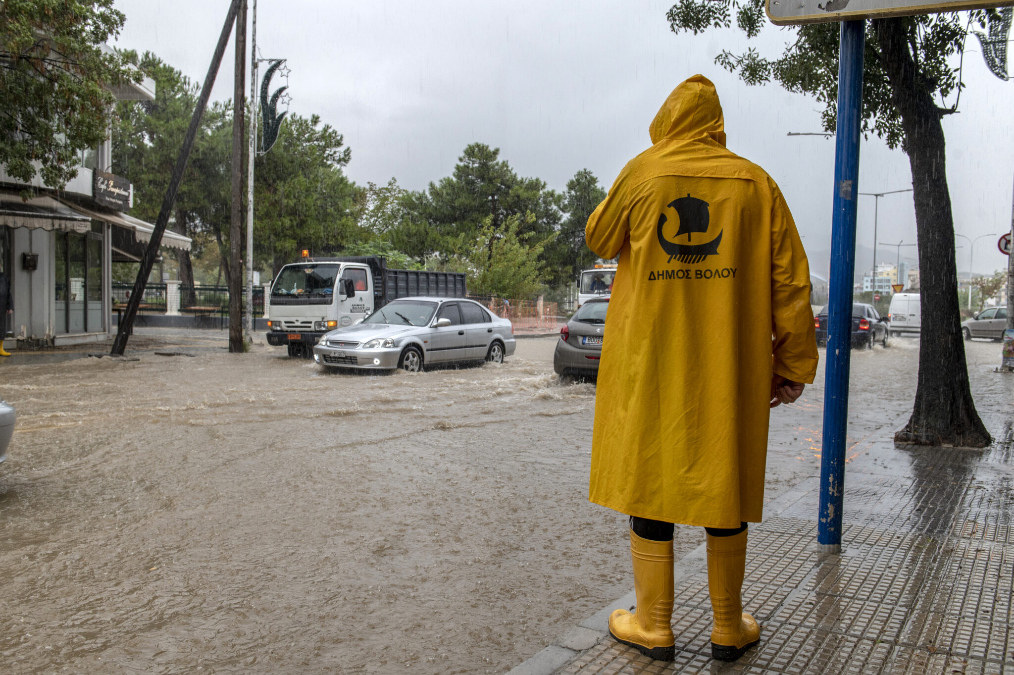 Πλημμύρισαν σπίτια στη Β. Εύβοια από την κακοκαιρία (ΒΙΝΤΕΟ)