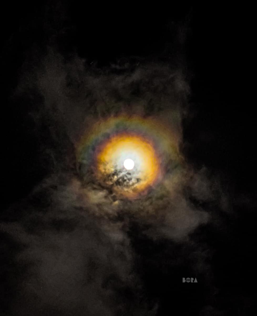 Το φαινόμενο Moonbow έκανε την εμφάνισή του στον ουρανό της Κύπρου (ΦΩΤΟ)