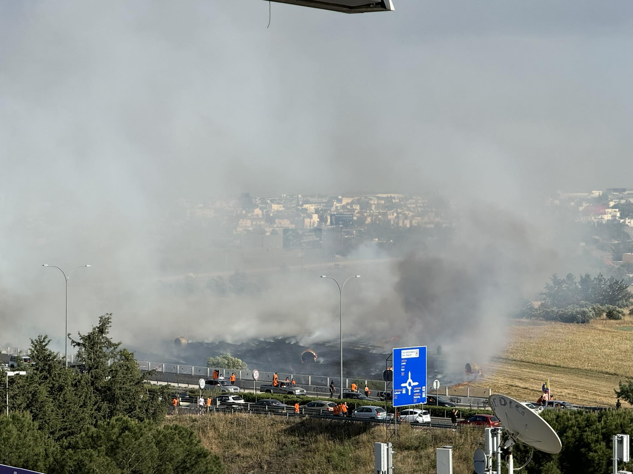 ΒΙΝΤΕΟ: Έβαλαν φωτιά κοντά στο ΓΣΠ λίγο πριν τον τελικό του πρωταθλήματος