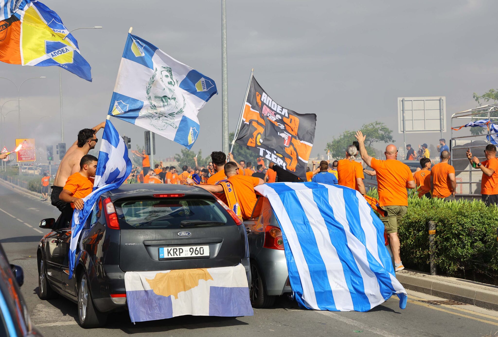 Έφτασαν στο ΓΣΠ και έκαναν… πανικό οι «Πορτοκαλί» (ΦΩΤΟ & ΒΙΝΤΕΟ)