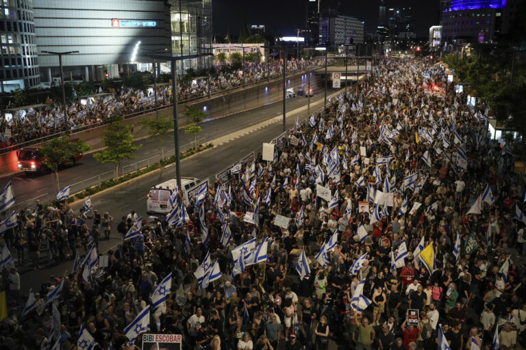 Στους δρόμους 150.000 Ισραηλίτες, ζητούν συμφωνία για απελευθέρωση ομήρων