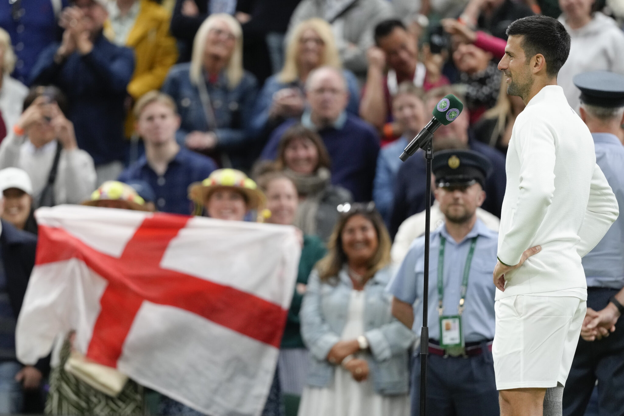 Πανηγύρισαν -και- στο κεντρικό κορτ του Wimbledon την πρόκριση της Αγγλίας