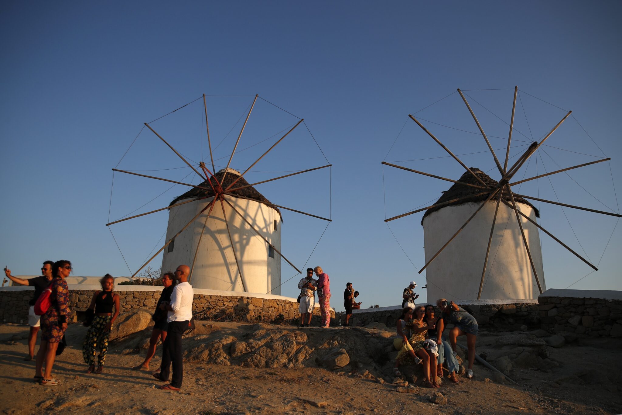 Εξαρθρώθηκε σπείρα στη Μύκονο που προωθούσε γυναίκες στην πορνεία