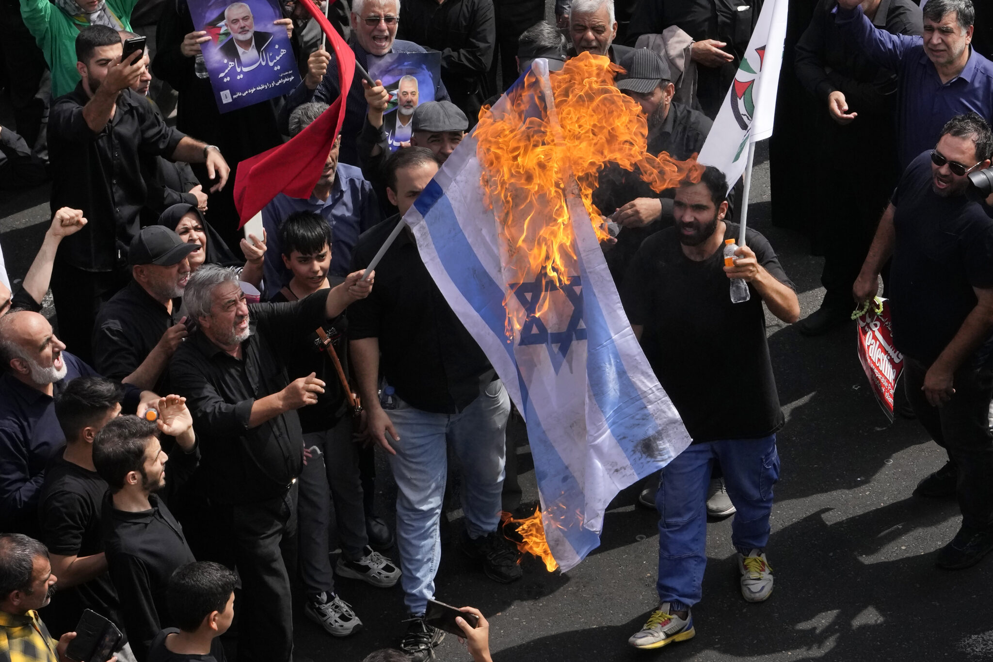 Αεροπορικές εταιρίες αλλάζουν και ακυρώνουν πτήσεις λόγω Μέσης Ανατολής