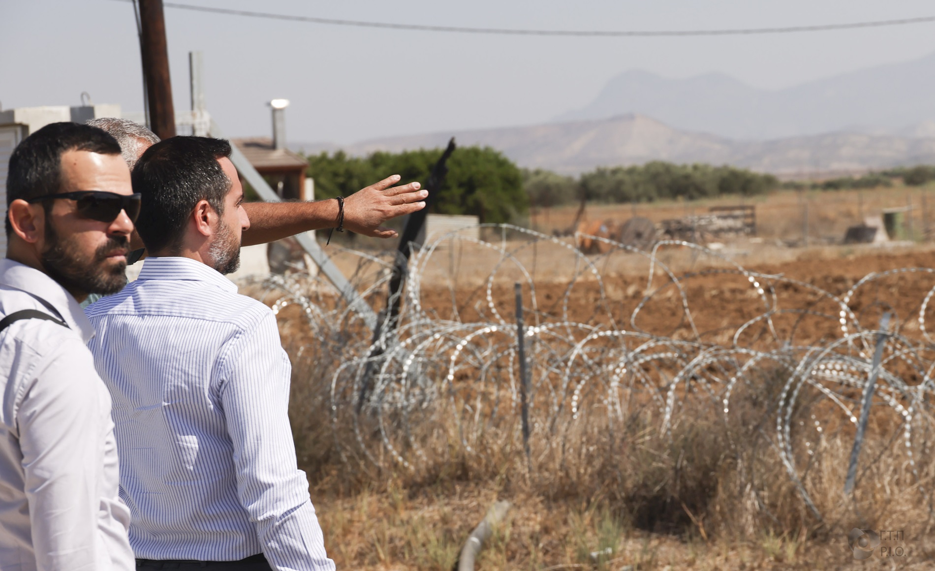 Μετανάστες επιχείρησαν να περάσουν από τη Νεκρή Ζώνη, τους ανέκοψε η Αστυνομία