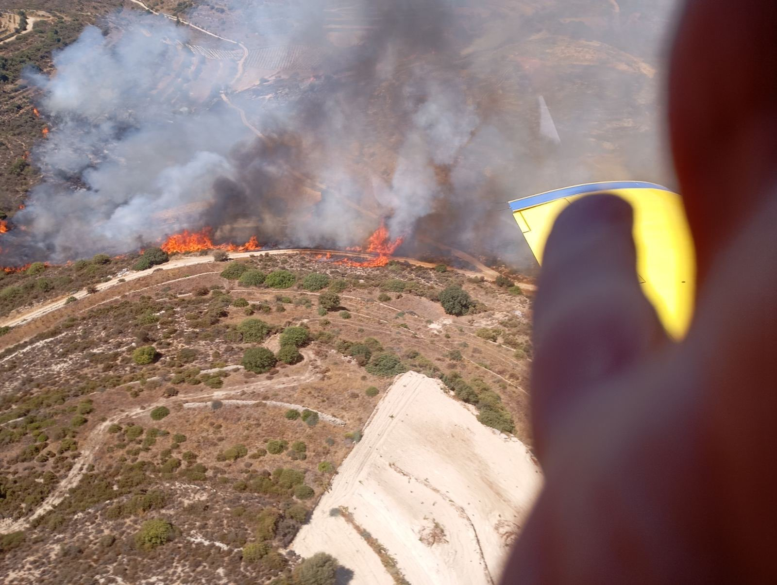 Διαχειρίσιμη η πυρκαγιά στην Πάχνα, σοβαρός ο κίνδυνος αναζωπυρώσεων λόγω ανέμων