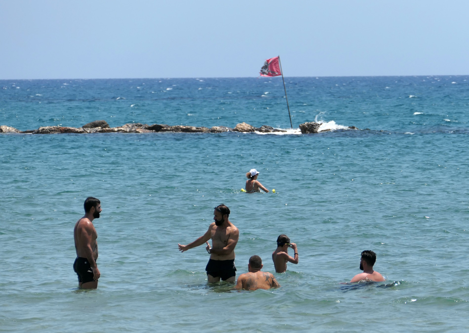 Σε κλοιό καύσωνα και σήμερα η Κύπρος, νέα Κίτρινη Προειδοποίηση για 41 βαθμούς