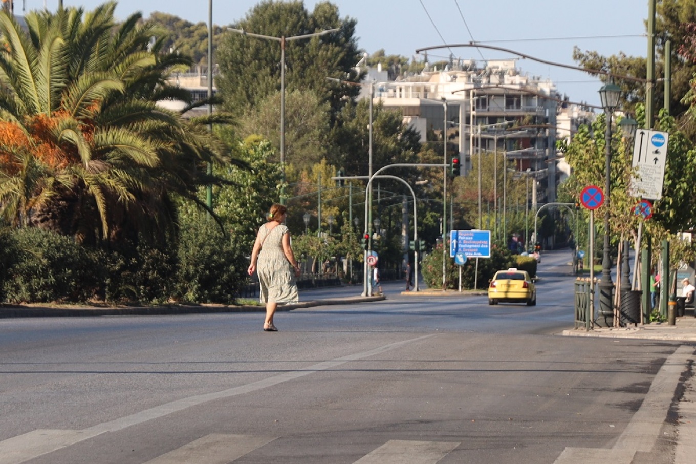 ΦΩΤΟ: Έρημη πόλη η Αθήνα τον Δεκαπενταύγουστο