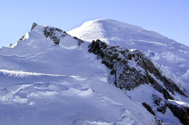 Ιταλία: Αγνοούνται 4 ορειβάτες στο Mont Blanc λόγω κακοκαιρίας