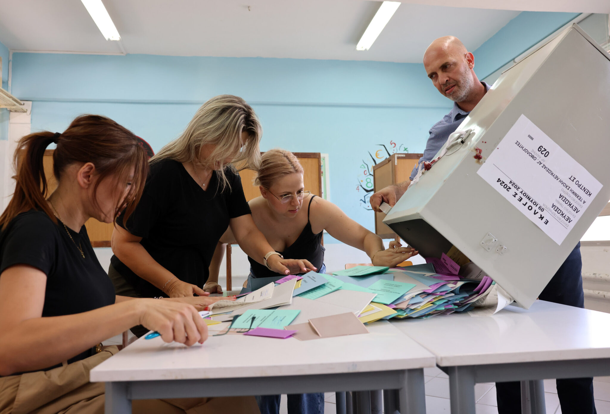 Πότε θα πληρωθούν οι χιλιάδες εργαζόμενοι των διπλών εκλογών της 9ης Ιουνίου