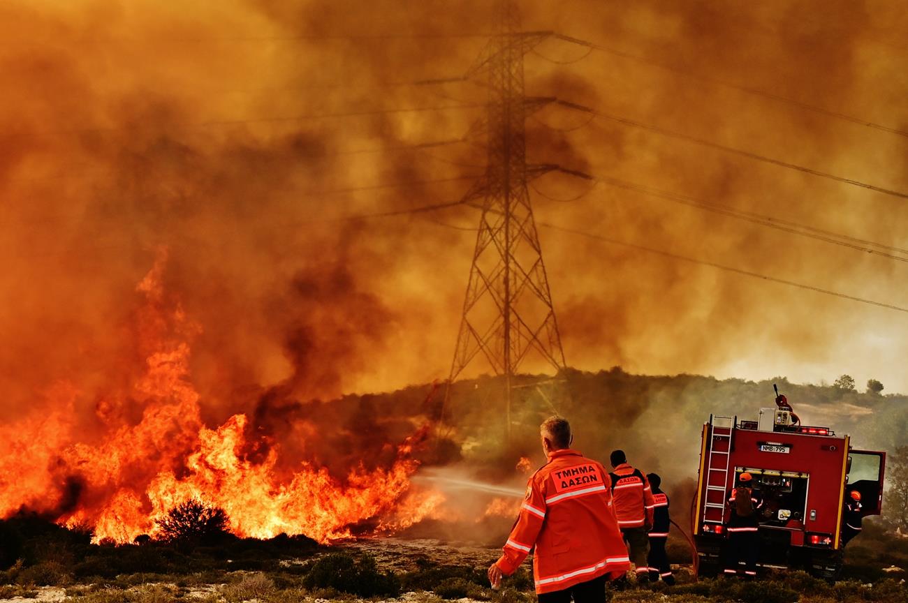 Στο κόκκινο ο κίνδυνος πρόκλησης δασικών πυρκαγιών τη Δευτέρα