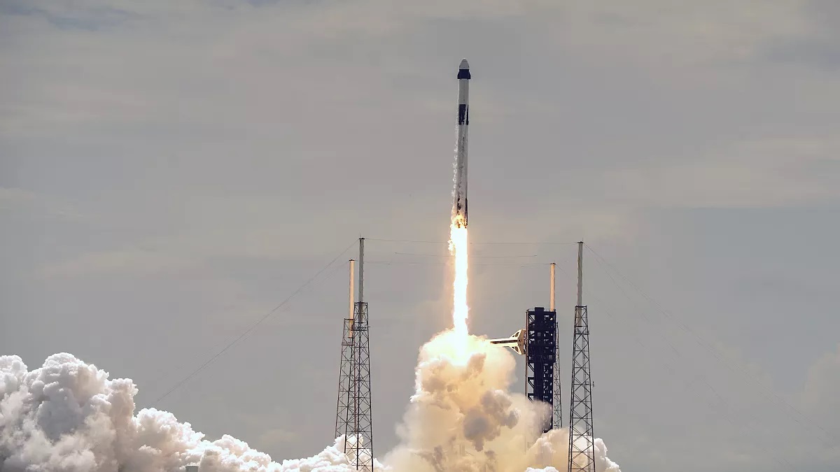 SpaceX: Απογειώθηκε η πτήση διάσωσης για τους δύο εγκλωβισμένους αστροναύτες