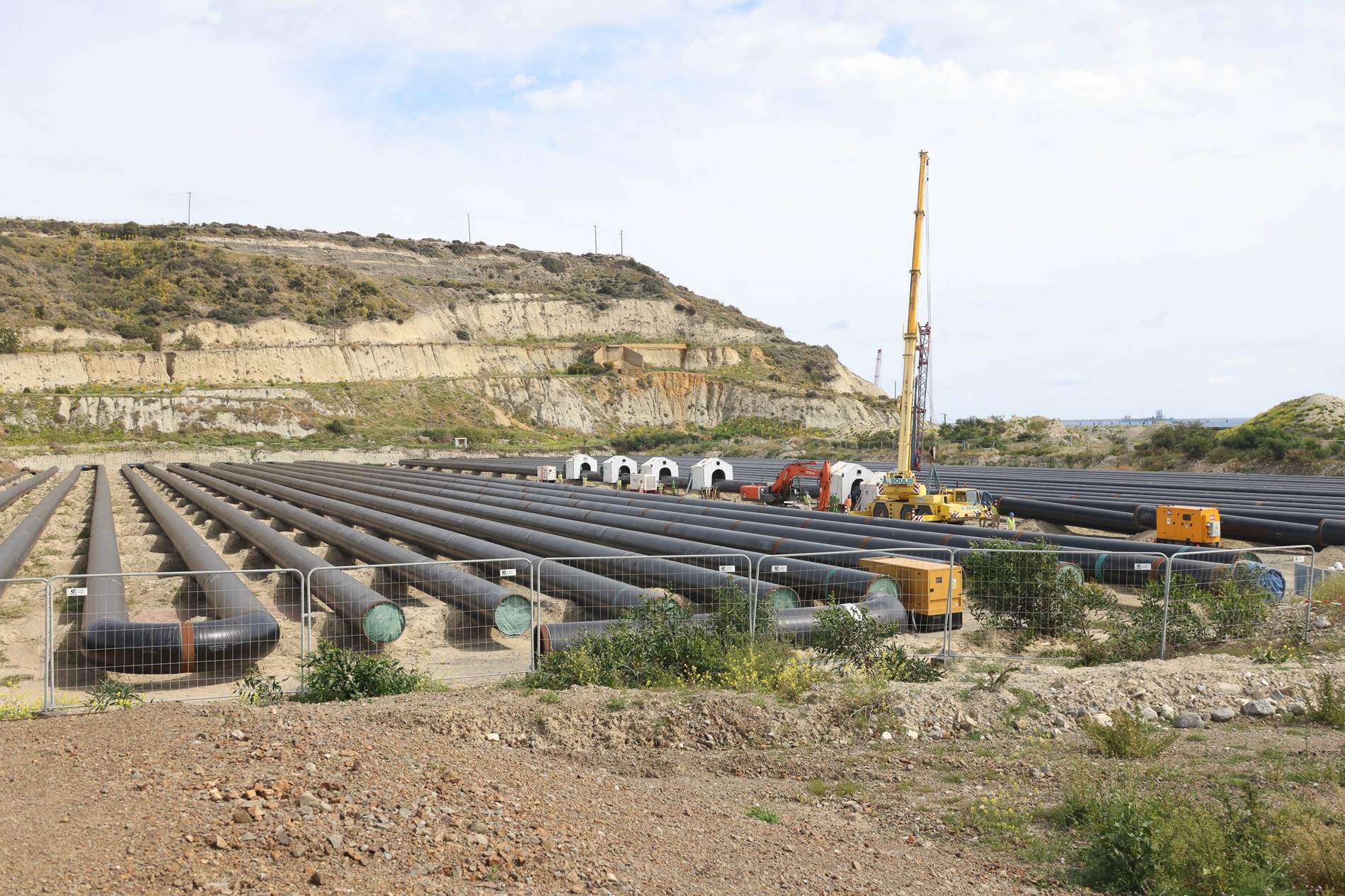 Πληρώσαμε 239 εκ. ευρώ κι ακόμα το τερματικό είναι «παγωμένο»