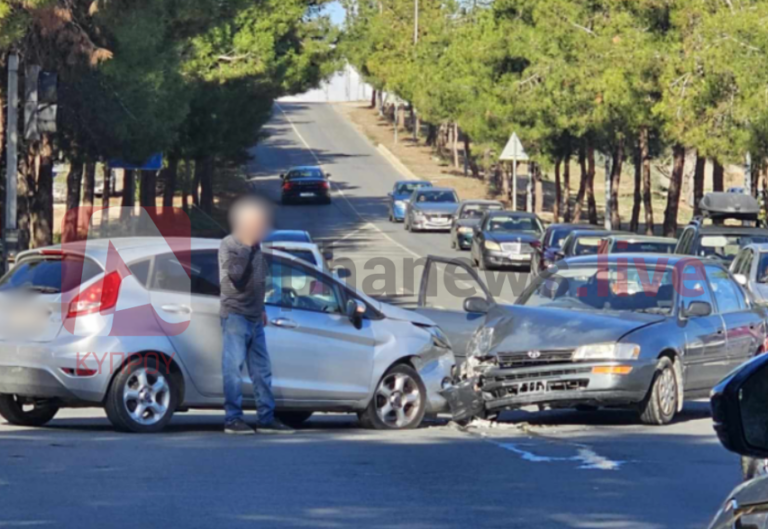 ΦΩΤΟ: Τροχαίο «με το καλημέρα» στο κέντρο της Λευκωσίας