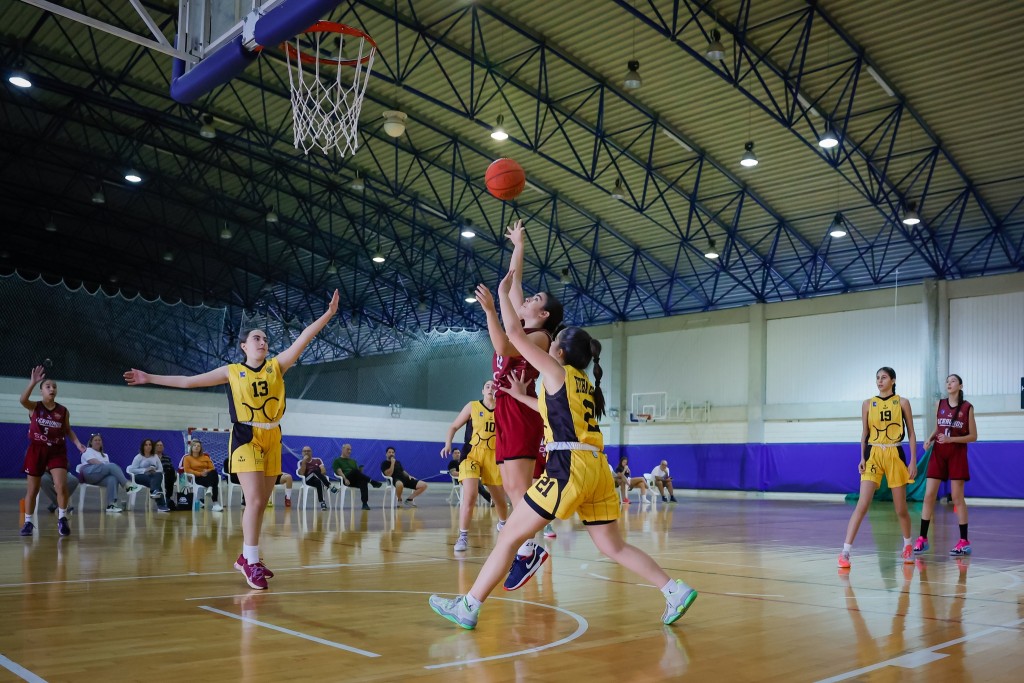 Χωρίς ήττα κλείνουν τη χρονιά ΑΕΚ και Youth Stars