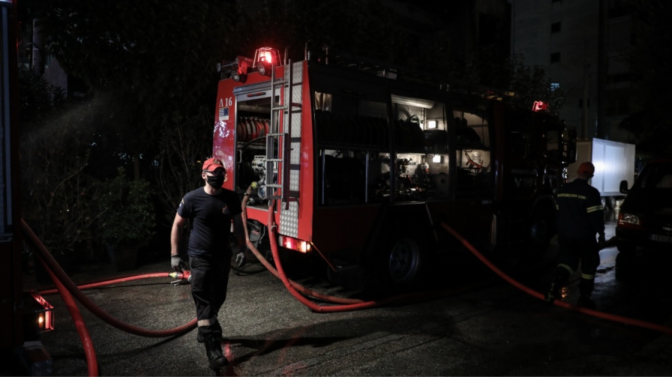 Τραγωδία στην Καλαμάτα: Ένας νεκρός από φωτιά σε σπίτι