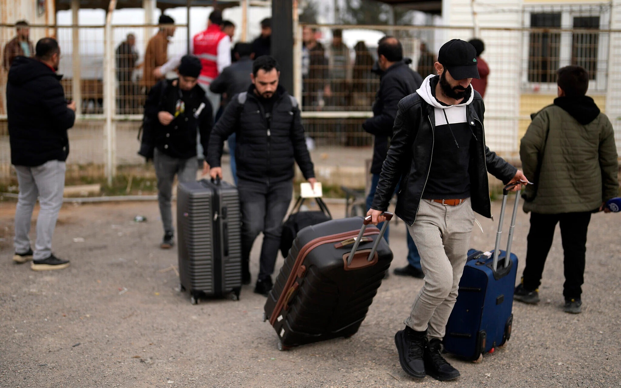 Οι δυο όψεις της φύγης Σύρων: Τα επιδόματα και ο κατασκευαστικός τομέας