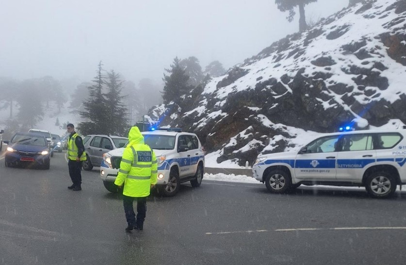 ΦΩΤΟ: Κυκλοφοριακό κομφούζιο στο Τρόοδος, οι συστάσεις της Αστυνομίας