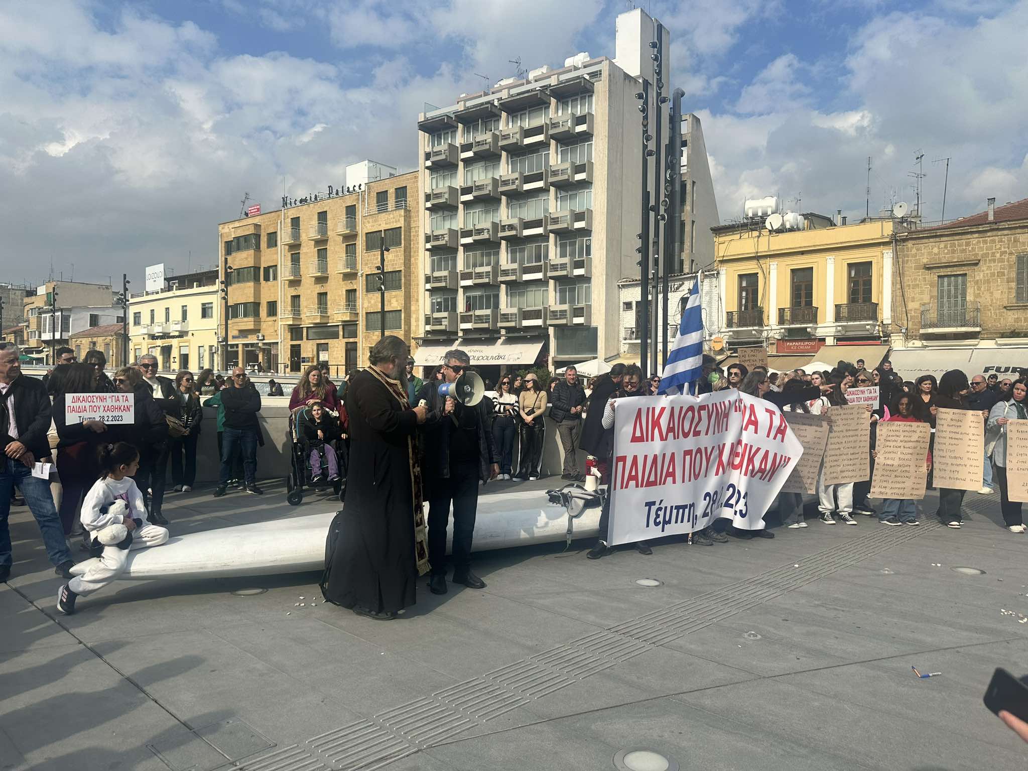 Λαϊκή οργή για τα Τέμπη: Ζήτησε μετάνοια από όσους ευθύνονται ο πατέρας του Κυπριανού